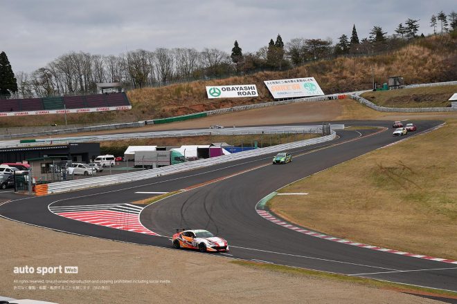 3コーナーに設けられたピットロード出口