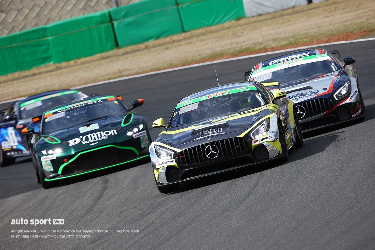 ST-Zクラスを制したTKRI 松永建設 AMG GT4（AISUKE／元嶋佑弥）
