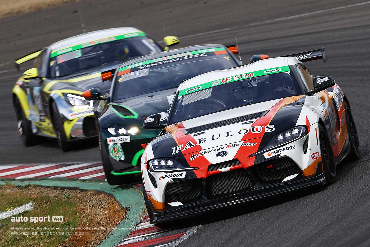 FABULOUS GRMI GRSUPRAGT4（鈴木宏和／久保凜太郎／塩津佑介／佐藤公哉）