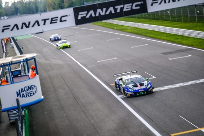 エミル・フレイ・レーシングの14号車ランボルギーニ・ウラカンGT3エボ