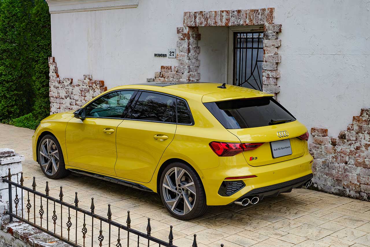新型S3スポーツバックのリヤスタイル