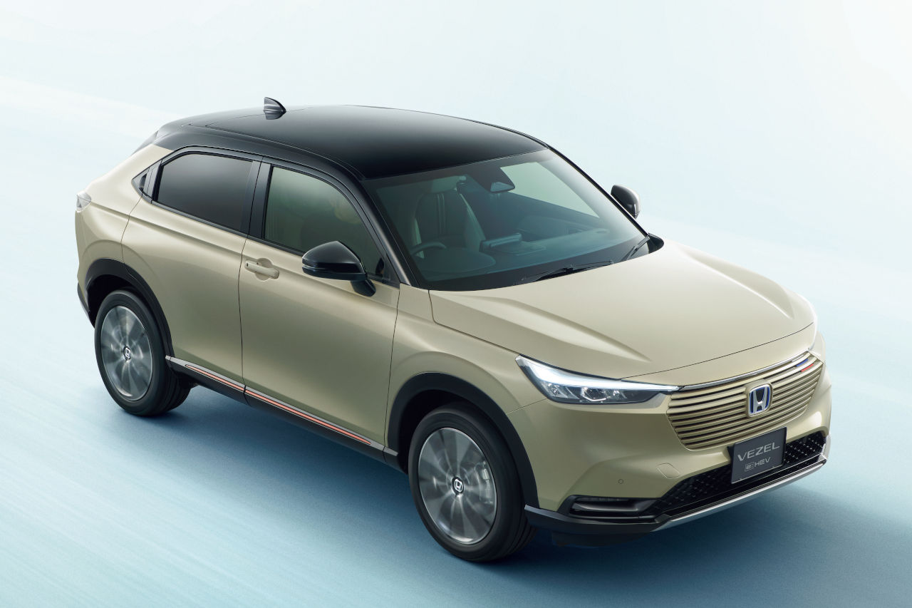 ヴェゼルe：HEV PLaYのエクステリア