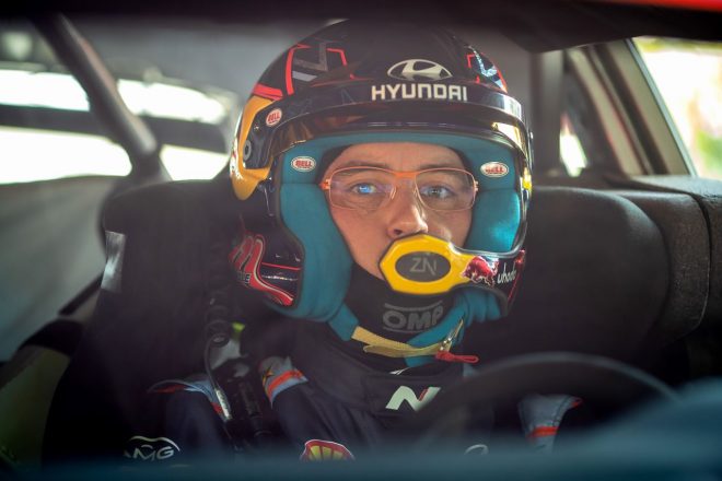 ティエリー・ヌービル（ヒュンダイi20クーペWRC）