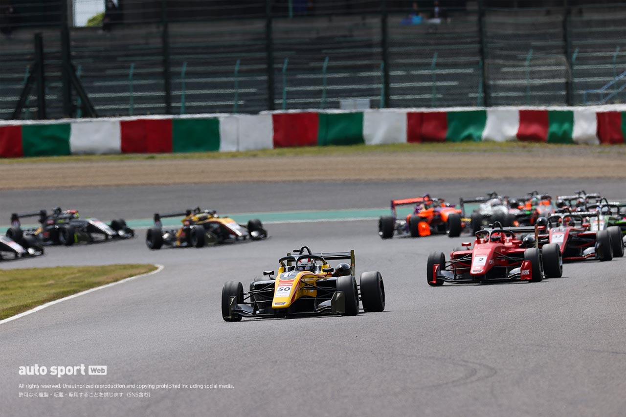 スーパーフォーミュラ・ライツ第5戦鈴鹿のスタートシーン
