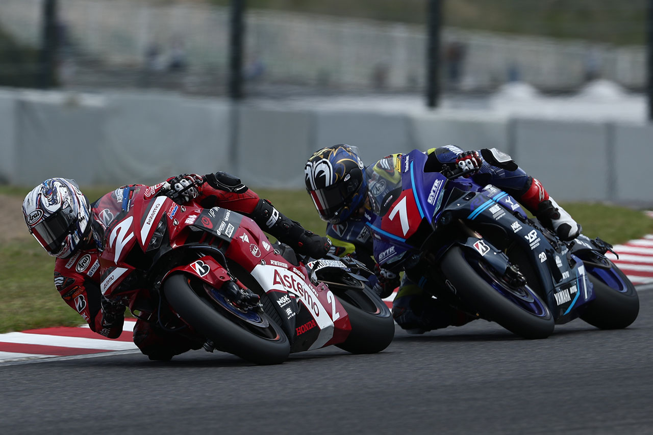 清成龍一を追う中須賀克行