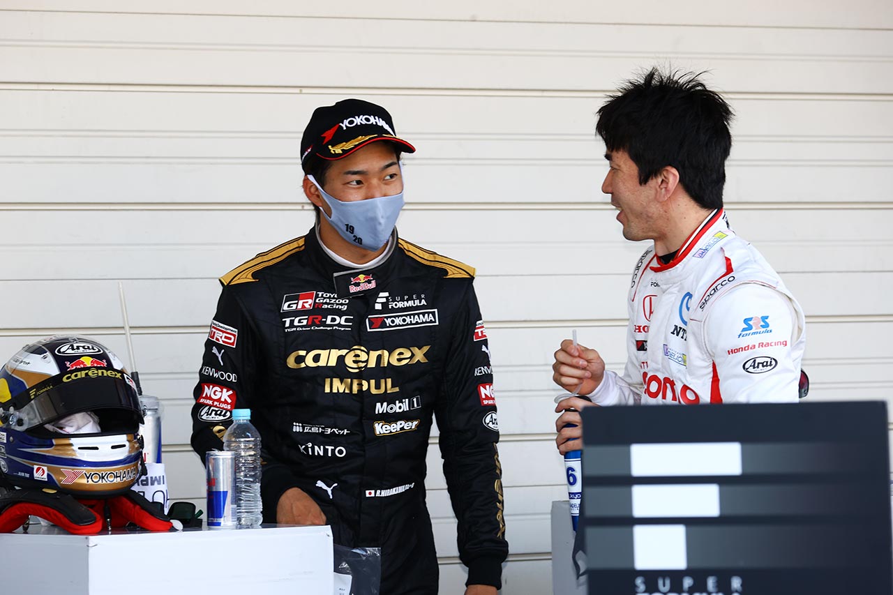 2021スーパーフォーミュラ第2戦鈴鹿　2位の平川亮（左）と3位の笹原右京（右）