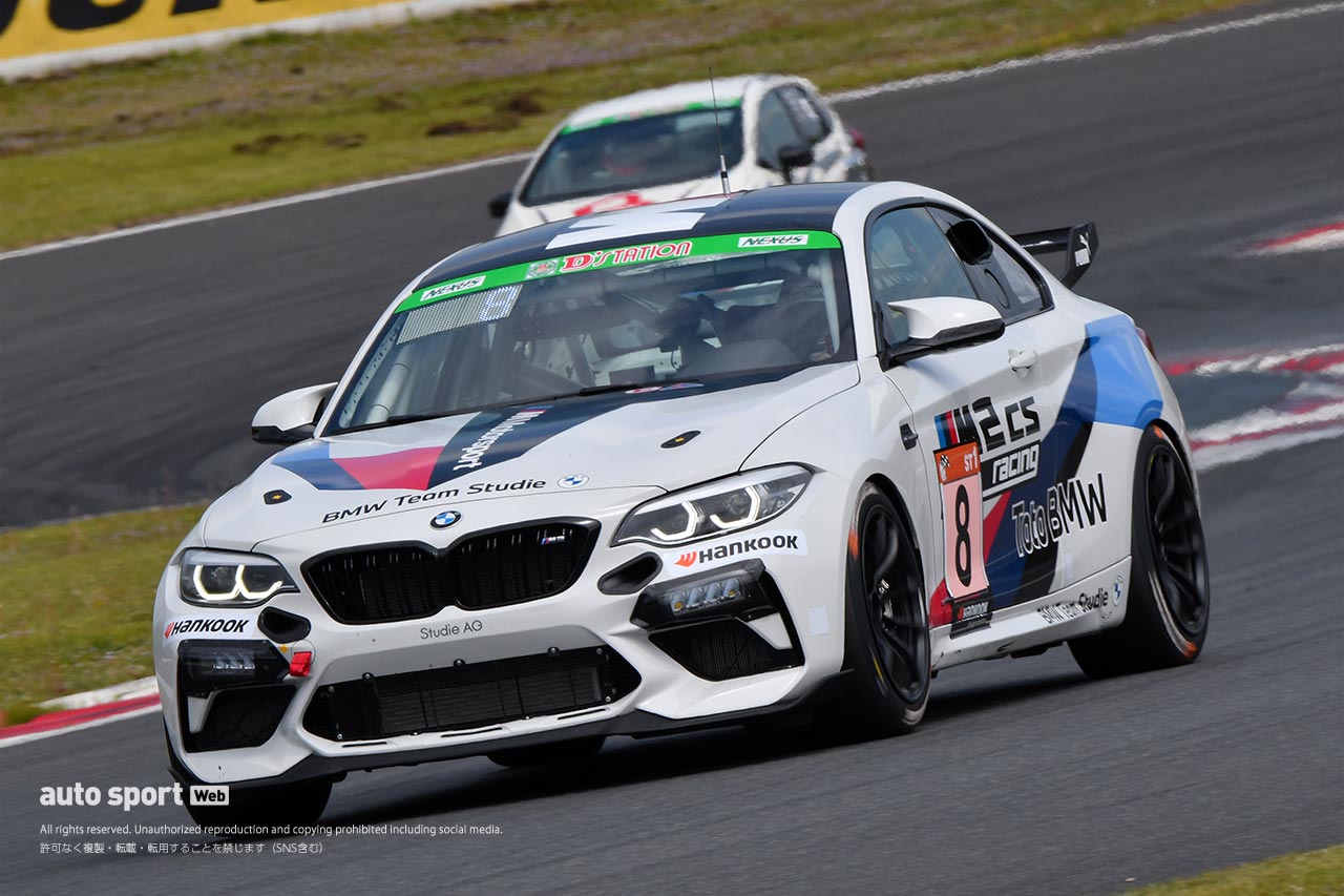 スーパー耐久公式テストに登場したBMW Team StudieのBMW M2 CSレーシング