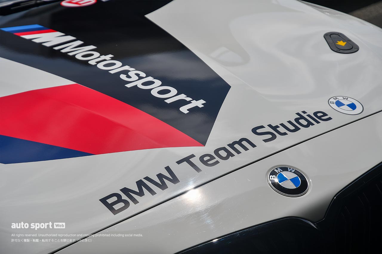 スーパー耐久公式テストに登場したBMW Team StudieのBMW M2 CSレーシング