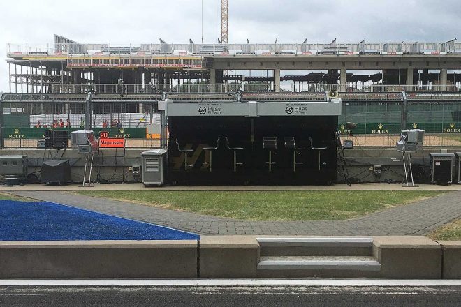 2019年F1イギリスGPレース前のピットレーンの光景