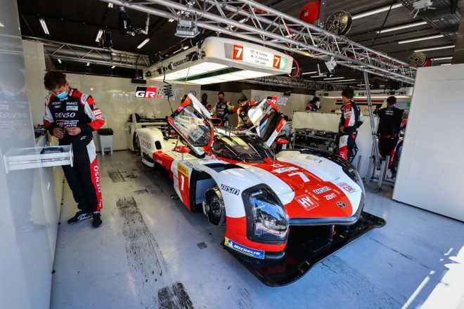 プロローグ初日はトラブルのため長い時間をガレージで過ごした7号車トヨタGR010ハイブリッド