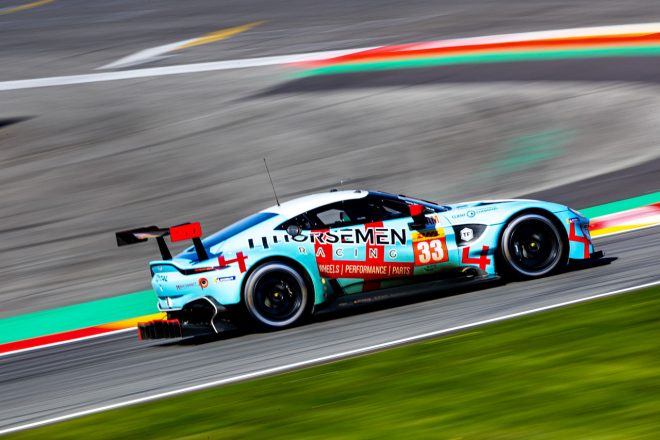 TFスポーツの33号車アストンマーティン・バンテージAMR