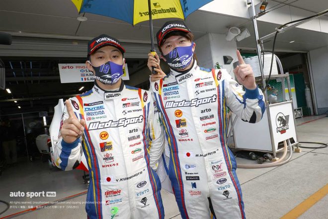 ポールポジションを獲得した国本雄資と宮田莉朋（WedsSport ADVAN GR Supra）