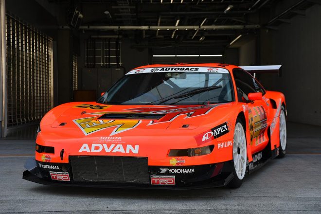 1999年チャンピオンカーであるモモコルセ・アペックスMR2