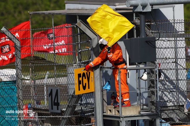 第2戦富士の決勝では3度のFCY（フルコースイエロー）が導入された