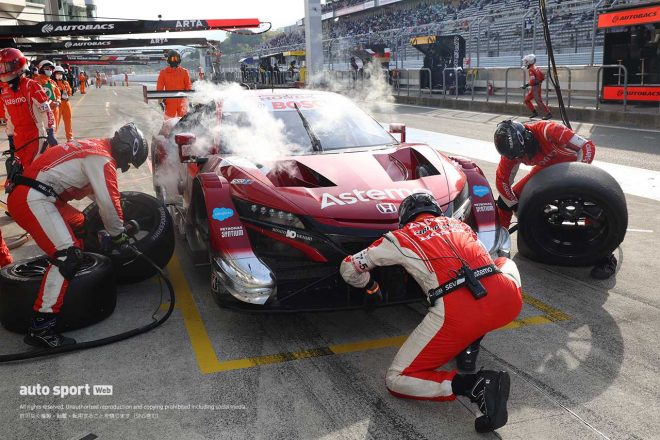 FCY(フルコースイエロー)の好機を捉え、第2スティントでトップへと浮上したAstemo NSX-GT