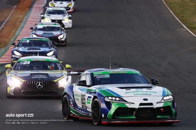 第2戦SUGOはクラス8位でチェッカーを迎えた林テレンプ SHADERACING GR SUPRA GT4（HIRO HAYASHI／平中克幸／三浦愛）