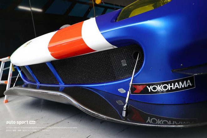 俗称"EVO2"では、従来型比で小型化されたフロントバンパーを導入