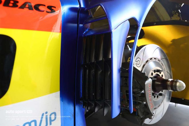 フェラーリ488GT3"EVO"のフロントフェンダーアウトレット