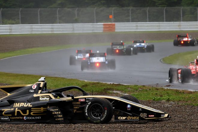 1周目のアクシデントでリタイアとなった2021スーパーフォーミュラ第3戦オートポリス　平川亮（carenex TEAM IMPUL）の車両