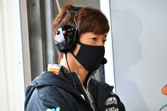 立川祐路監督（P.MU/CERUMO・INGING）