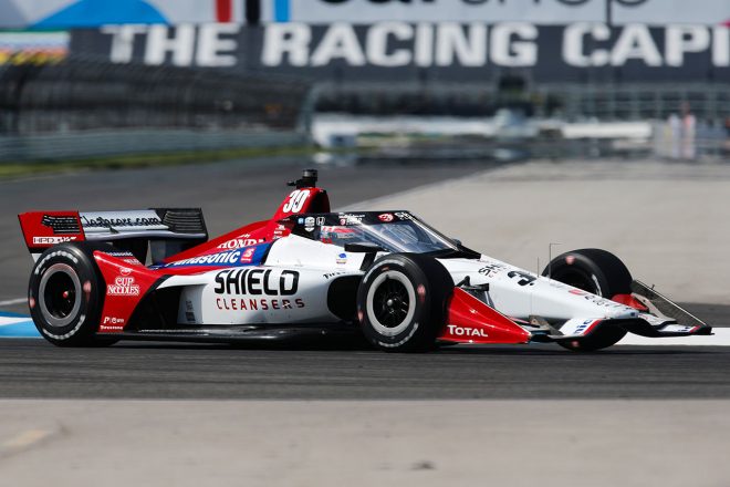 佐藤琢磨とbuzzグループがスポンサーシップ契約を更新 コロナ禍でも世界に夢と希望を発信 モータースポーツ スポーツブル スポブル