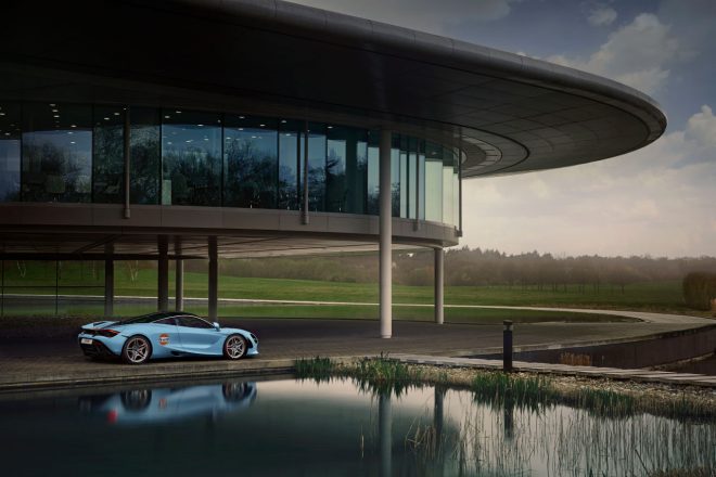 MSOの職人の手で20日かけてガルフ・リバリーがハンドペイントされたマクラーレン720S