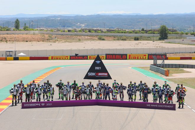 2021年のスーパースポーツ世界選手権300（WSS 300）にフル参戦するライダー