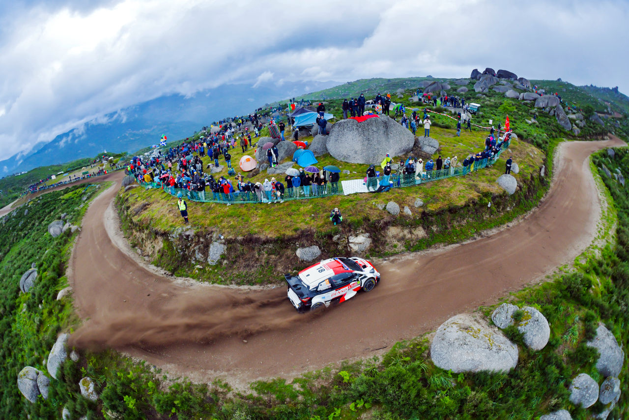 総合3番手とわずか1.5秒差の4番手につけている勝田貴元（トヨタ・ヤリスWRC）