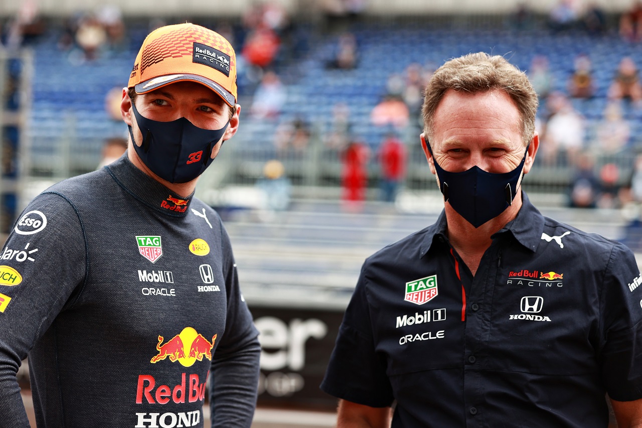 2021年F1第5戦モナコGP　マックス・フェルスタッペンとクリスチャン・ホーナー代表（レッドブル・ホンダ）