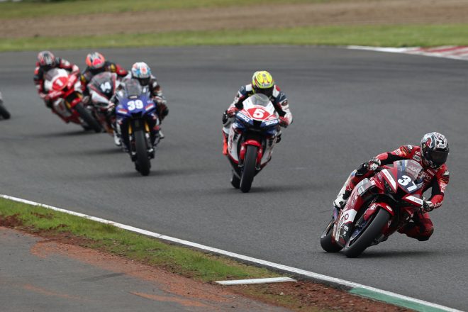 2021年全日本ロード第3戦SUGO ST1000 決勝 トップ争い