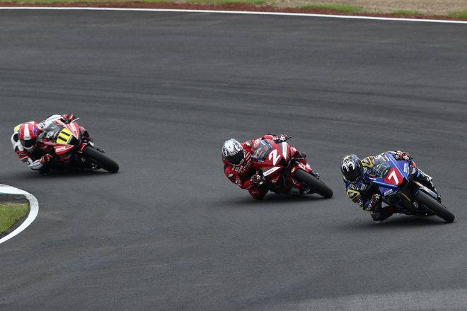 2021年全日本ロード第3戦SUGO JSB1000 レース2 トップ争い