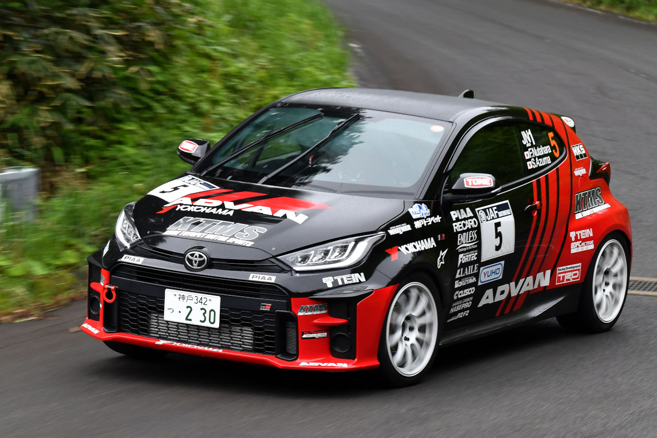 奴田原文雄／東駿吾（ADVAN KTMS GRヤリス）