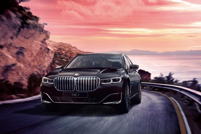 サルーンモデルの旗艦となる7シリーズは、750Li xDrive Excellenceから745Le、740Ldの3グレードをベースとした