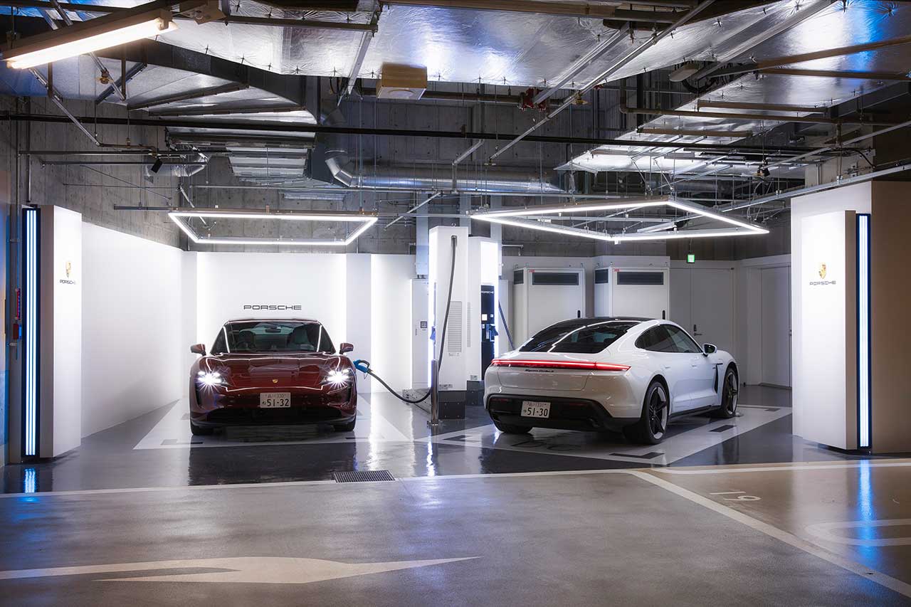 ポルシェジャパンが虎ノ門ヒルズに開設した『ポルシェターボチャージングステーション』