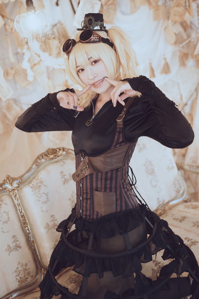 コスプレイヤーとしても活動する綾瀬まおさん