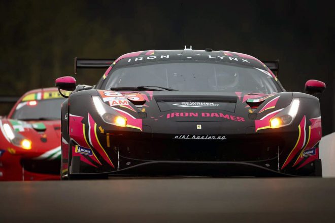 キャサリン・レッグに代わりミシェル・ガッティングがドライブするアイアン・リンクスの85号車フェラーリ488 GTE Evo