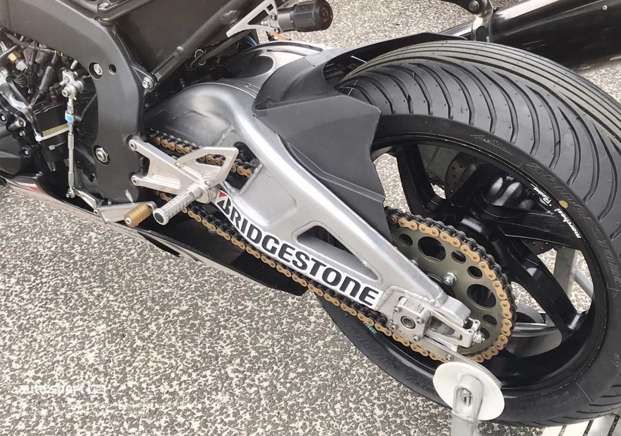 ブログ 全日本ロード第3戦sugo 新型ホンダcb1300白バイ仕様の細部を覗く ヘンタイ カメラマン現地情報の画像 写真 15 Autosport Web