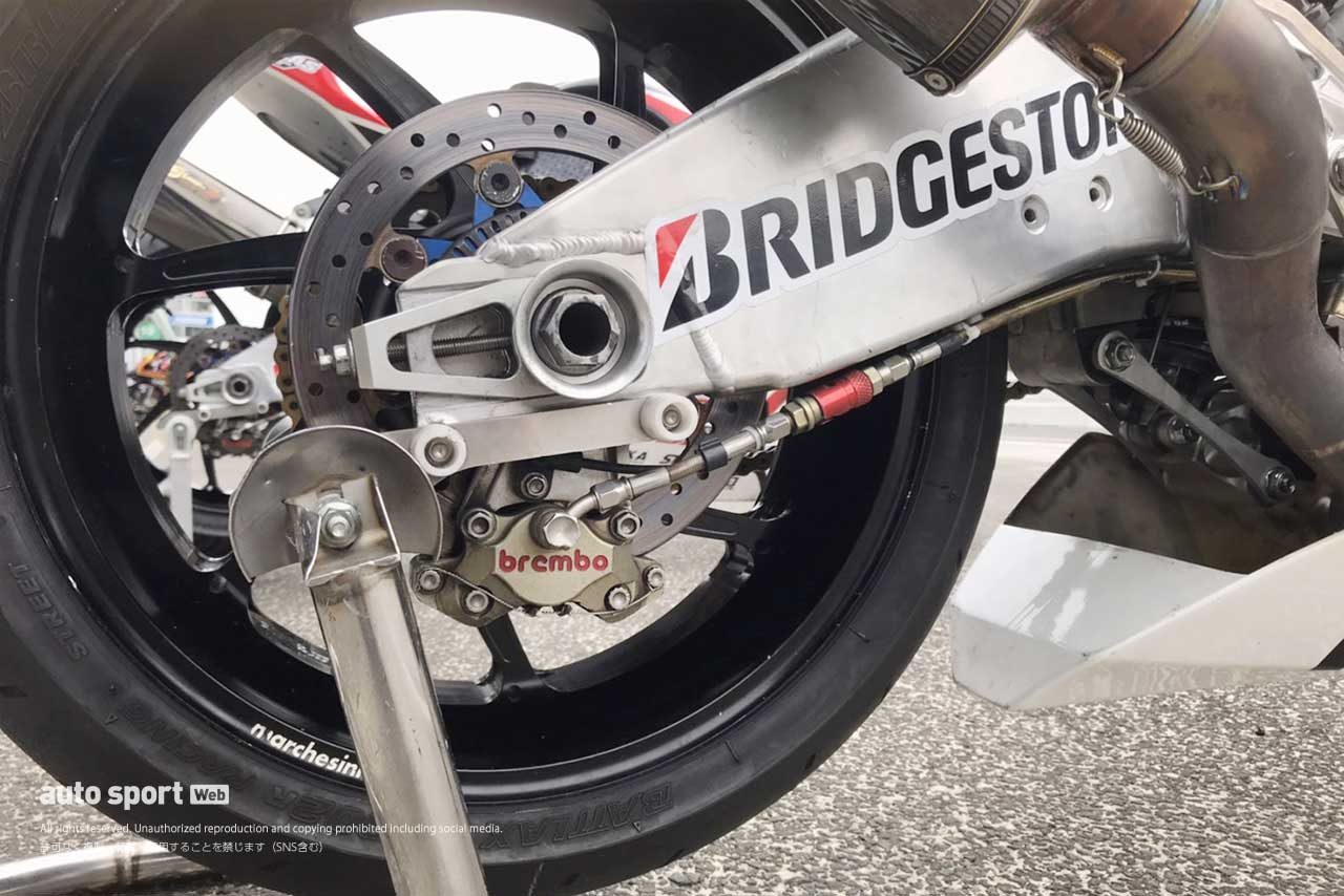 ブログ 全日本ロード第3戦sugo 新型ホンダcb1300白バイ仕様の細部を覗く ヘンタイ カメラマン現地情報の画像 写真 16 Autosport Web