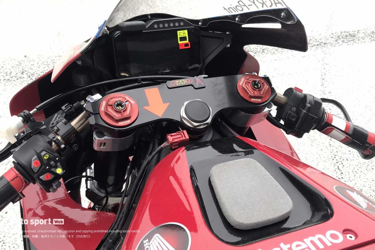 ブログ 全日本ロード第3戦sugo 新型ホンダcb1300白バイ仕様の細部を覗く ヘンタイ カメラマン現地情報の画像 写真 19 Autosport Web