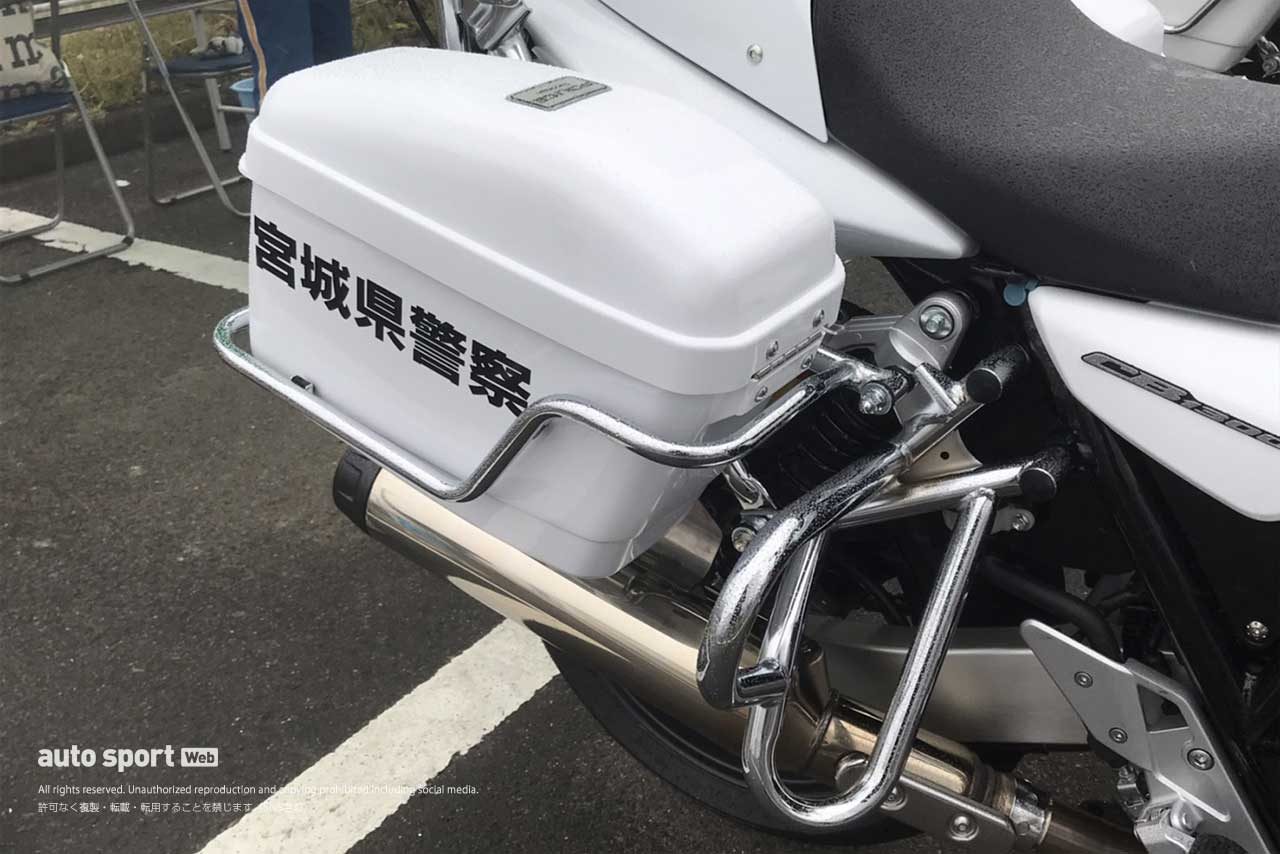 ブログ 全日本ロード第3戦sugo 新型ホンダcb1300白バイ仕様の細部を覗く ヘンタイ カメラマン現地情報の画像 写真 25 Autosport Web