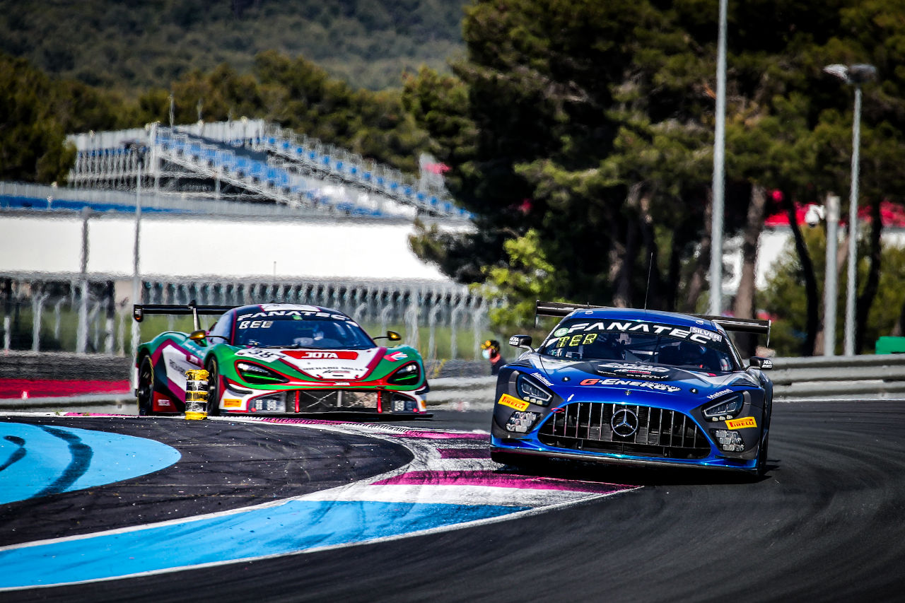 アッカASPの87号車メルセデスAMG GT3