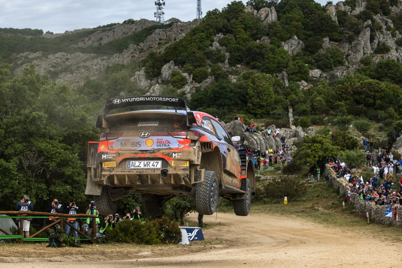 SS12でリタイアを喫したオット・タナク（ヒュンダイi20クーペWRC）　2021年WRC第5戦イタリア