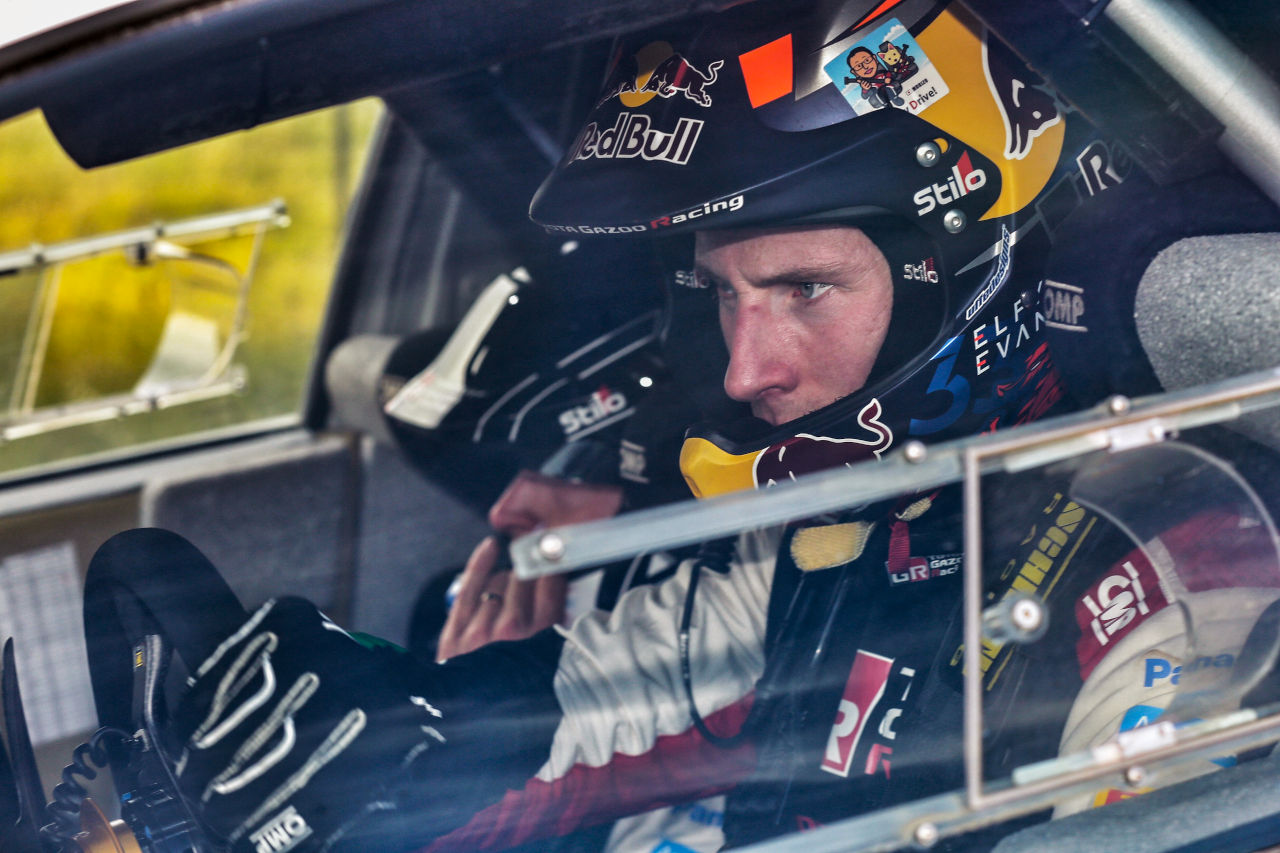総合2番手につけているエルフィン・エバンス（トヨタ・ヤリスWRC）　2021年WRC第5戦イタリア