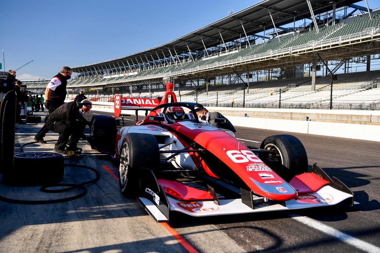 インディライツではクーパータイヤが使用される。