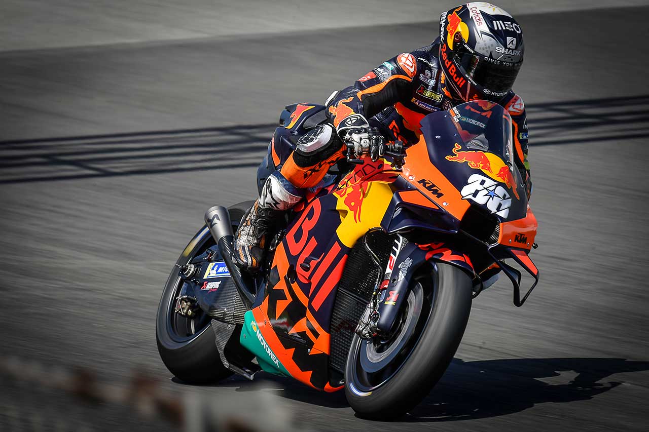 2021年MotoGPカタルーニャ公式テスト　2022年型マシンのプロトタイプをテストするミゲール・オリベイラ（レッドブルKTMファクトリー・レーシング）