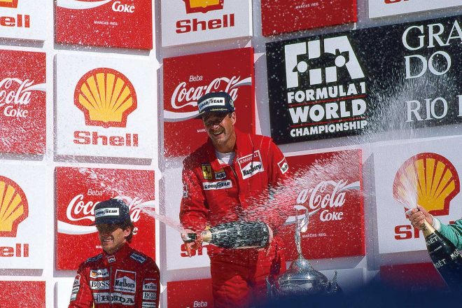 1989年の開幕戦ブラジルGPを制したナイジェル・マンセル（フェラーリ）
