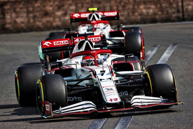 ライコネンさんは10位入賞で今シーズン初のポイントをゲット!!