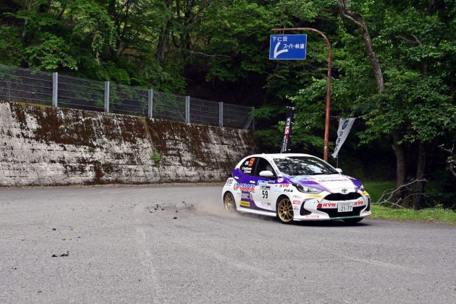 JN6クラスを制した吉原將大/佐野元秀組(MATEX-AQTEC RALLY TEAM 吉原/トヨタ・ヤリス)