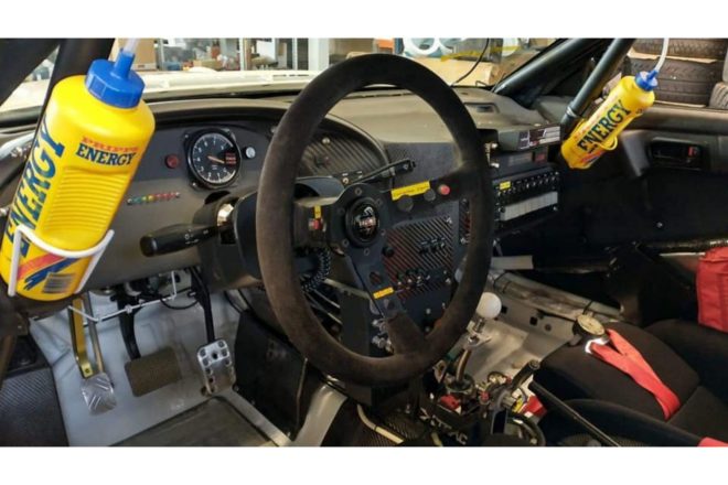 フルレストアを受けるセリカGT-FOUR（コクピット）