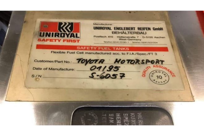 シャシーナンバーを示すプレート